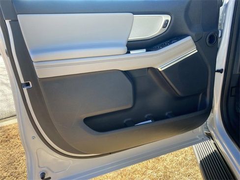 Used 2025 Ford Expedition Max Active image 18