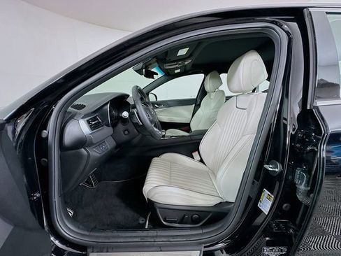 Certified 2025 Genesis G70 2.5T w/ Sport Prestige Package image 22