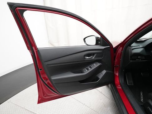 Certified 2025 Honda Accord Sport image 27