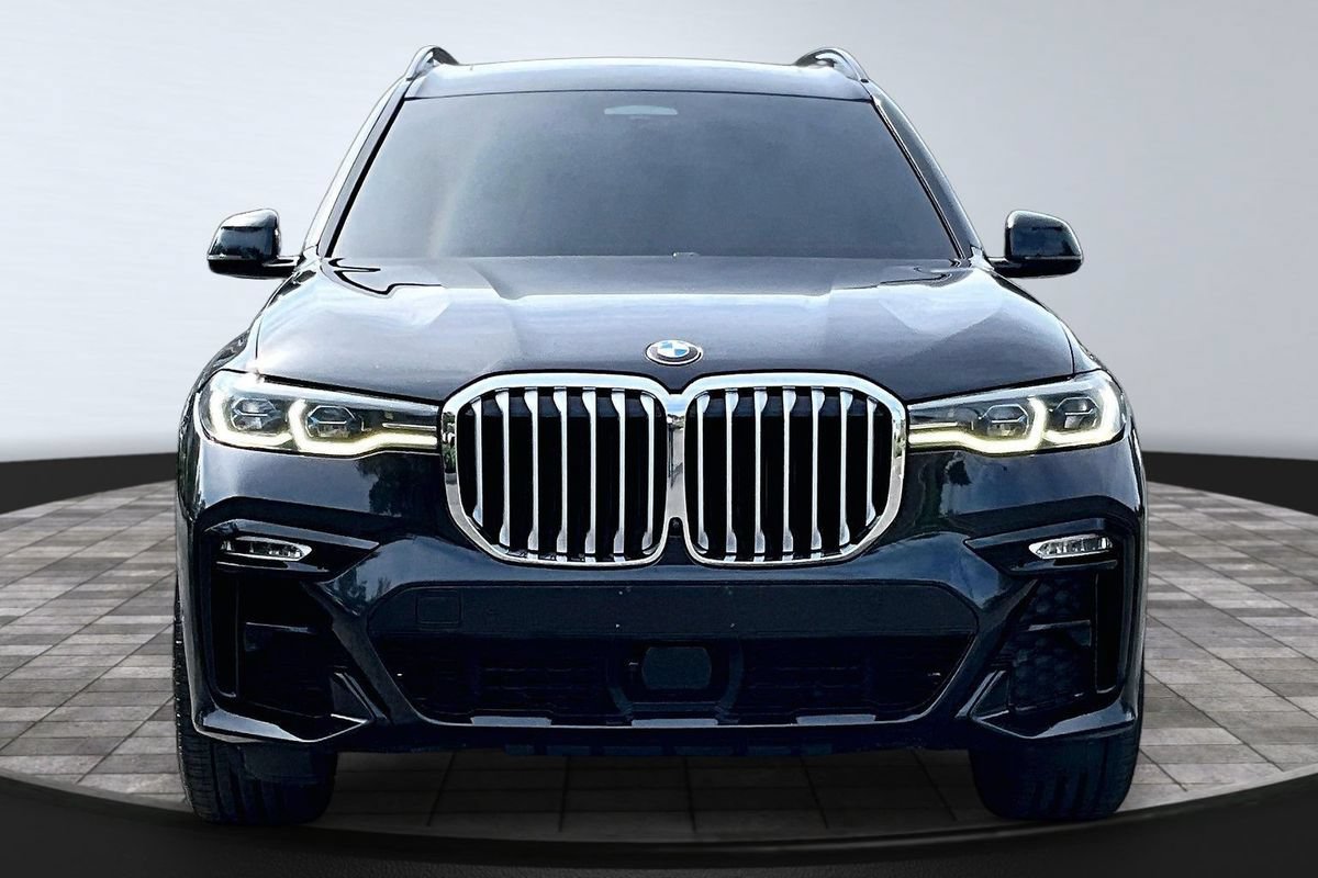Used 2019 BMW X7 xDrive50i w/ M Sport Package AWD/4WD image 2