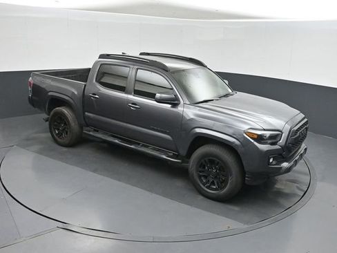 Used 2018 Toyota Tacoma SR w/ SR Convenience Package RWD image 27
