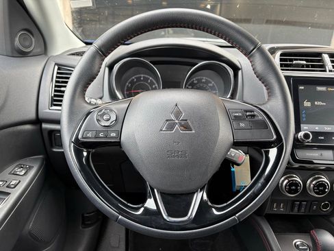 Used 2025 Mitsubishi Outlander Sport LE AWD/4WD image 22