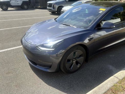 Used 2023 Tesla Model 3 Standard Range image 8
