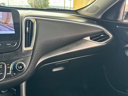 Used 2024 Chevrolet Malibu LT image 28