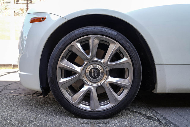 Used 2017 Rolls-Royce Wraith RWD image 63