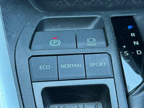 Used 2024 Toyota RAV4 LE FWD image 23