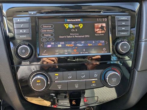 Used 2020 Nissan Rogue S image 12