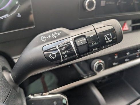 Used 2024 Kia Sportage LX image 27