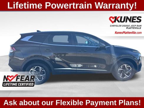 Used 2025 Kia Sportage LX image 3
