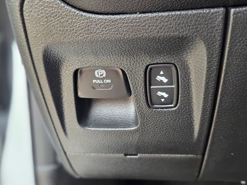 Used 2023 RAM 1500 Sport image 38