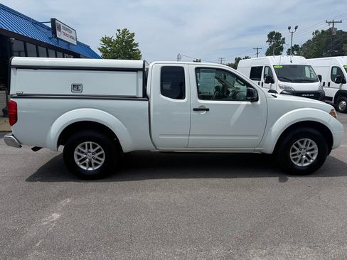 Used 2016 Nissan Frontier SV AWD/4WD image 13