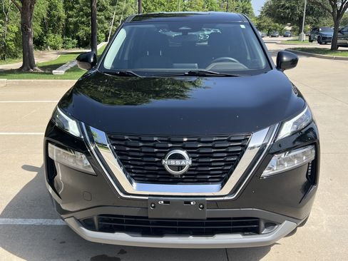 Used 2023 Nissan Rogue SV FWD image 3