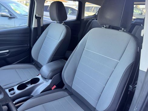 Used 2015 Ford Escape SE FWD image 33