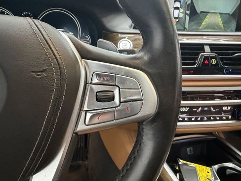 Used 2018 BMW ALPINA B7 xDrive AWD/4WD image 18