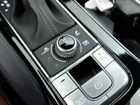 Used 2024 Kia Telluride SX Prestige image 10