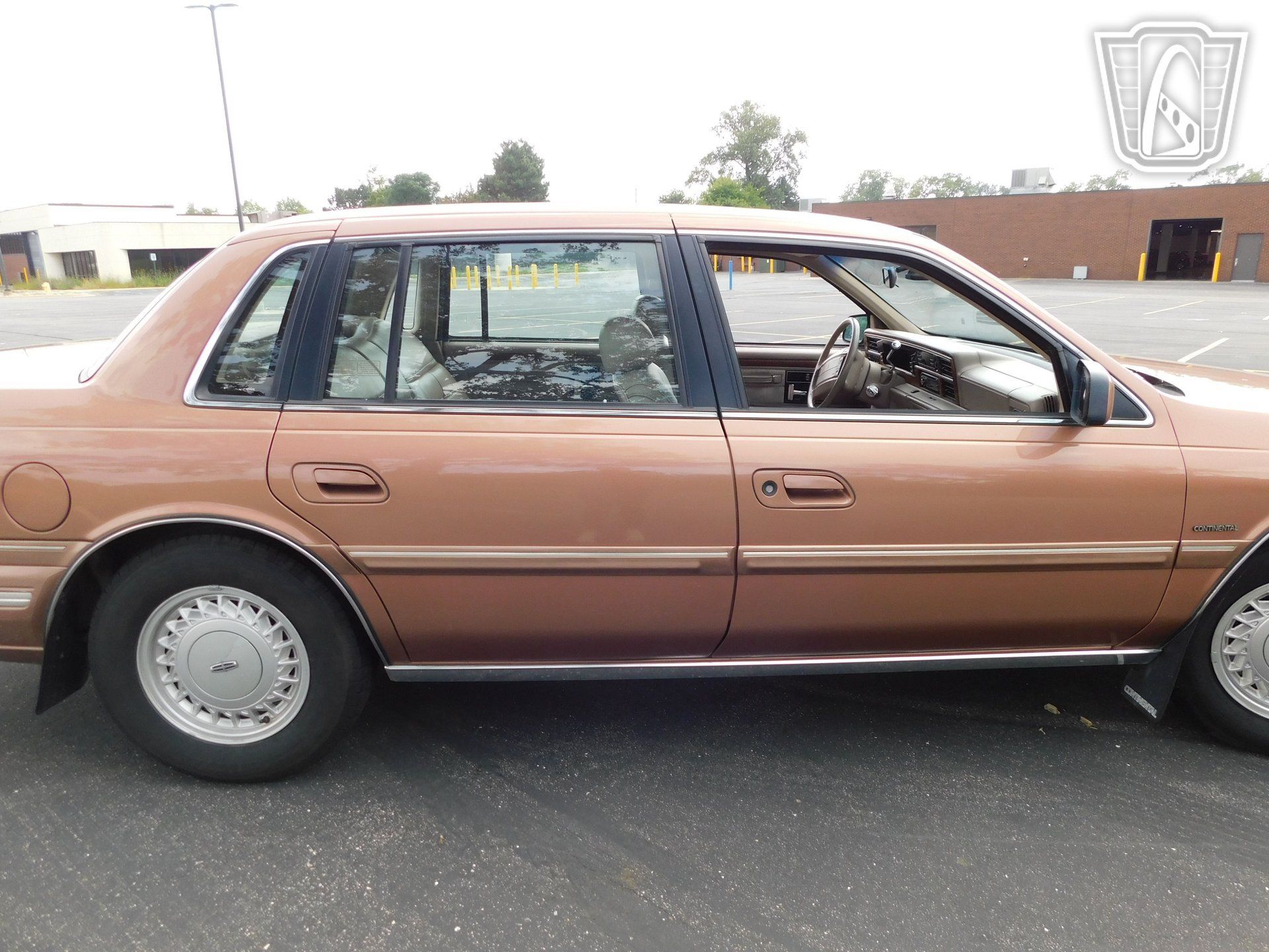 Used 1992 Lincoln Continental Executive FWD image 32