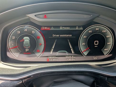 Used 2022 Audi Q8 Premium Plus w/ Premium Plus Package image 18