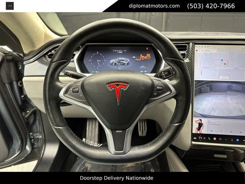 Used 2013 Tesla Model S Performance image 22