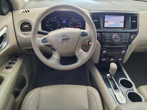 Used 2014 Nissan Pathfinder SV FWD image 22