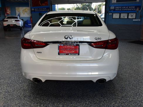 Used 2019 INFINITI Q50 Luxe w/ Essential Package (3.0T Luxe) AWD/4WD image 5
