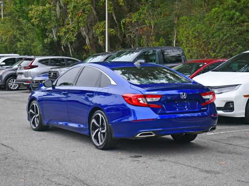 Used 2022 Honda Accord Sport image 3