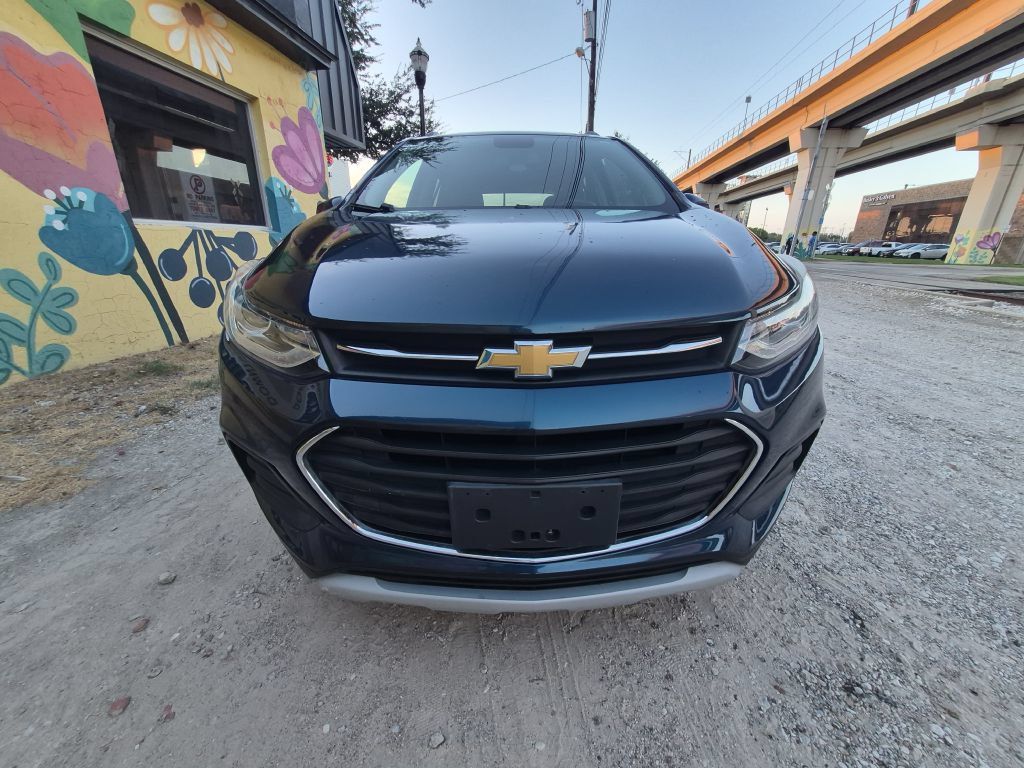 Used 2019 Chevrolet Trax LT w/ LT Convenience Package AWD/4WD image 4