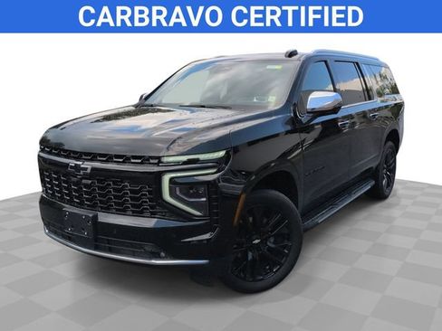 Used 2026 Chevrolet Suburban Premier AWD/4WD image 1