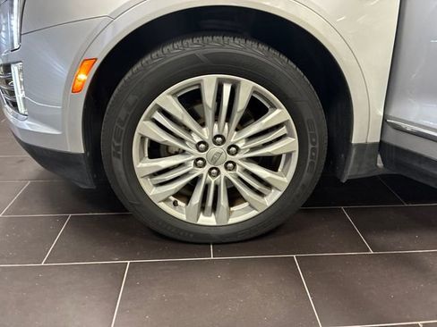 Used 2019 Cadillac XT5 Premium Luxury FWD image 28