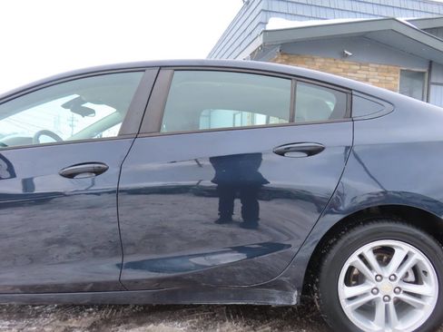 Used 2016 Chevrolet Cruze LS image 28
