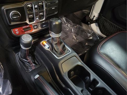 Used 2019 Jeep Wrangler Unlimited Rubicon AWD/4WD image 18