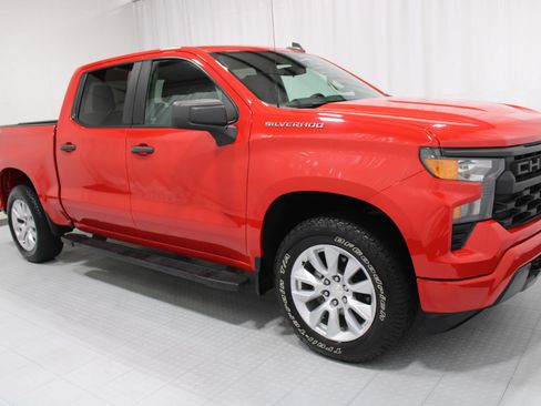 Used 2022 Chevrolet Silverado 1500 Custom AWD/4WD image 4