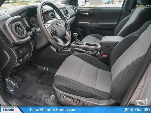Used 2021 Toyota Tacoma TRD Off-Road w/ Technology Package RWD image 15