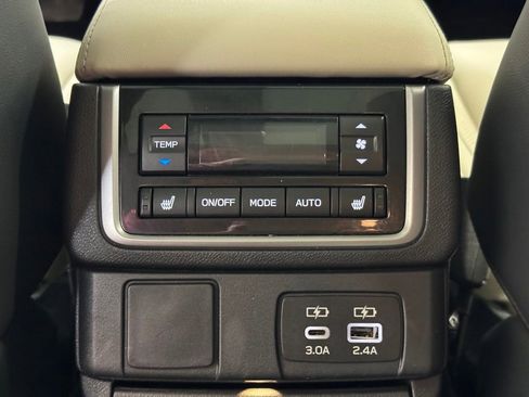 Used 2024 Subaru Ascent Limited w/ Technology Package AWD/4WD image 18