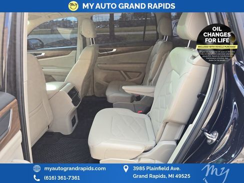 Used 2024 Volkswagen Atlas SE image 26