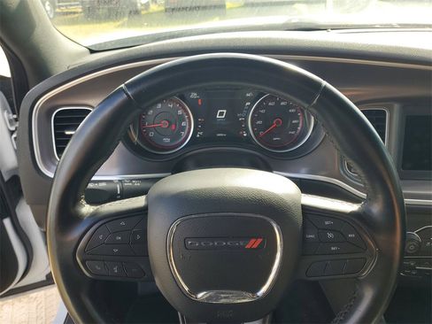 Used 2022 Dodge Charger SXT image 17