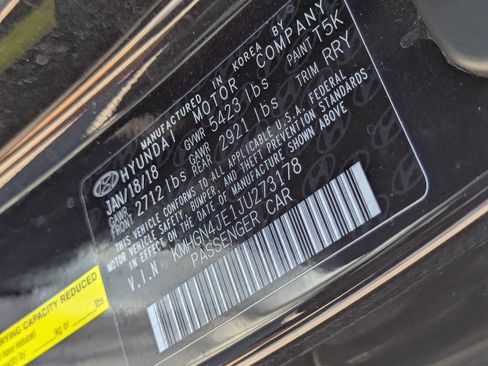 Used 2018 Genesis G80 3.8 AWD/4WD image 32