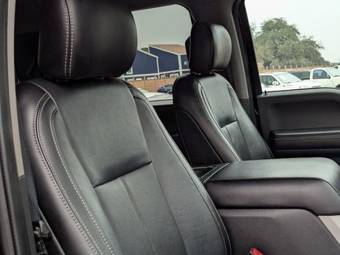 Used 2020 Ford F150 Lariat image 30