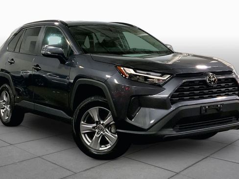 Used 2025 Toyota RAV4 XLE AWD/4WD image 3