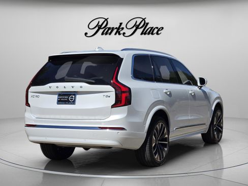 Certified 2025 Volvo XC90 T8 Plus w/ Protection Package Premier image 6