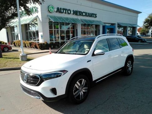 Used 2022 Mercedes-Benz EQB 300 4MATIC image 1