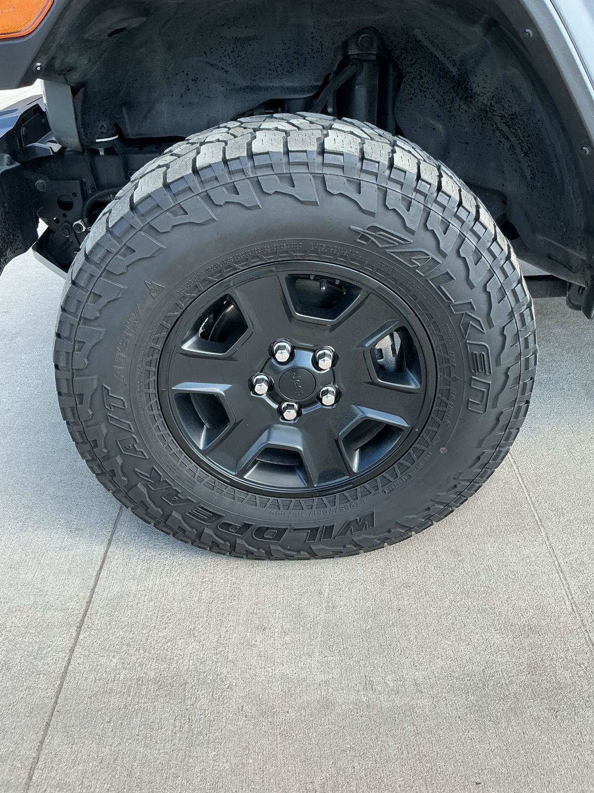 Used 2021 Jeep Gladiator Mojave AWD/4WD image 11