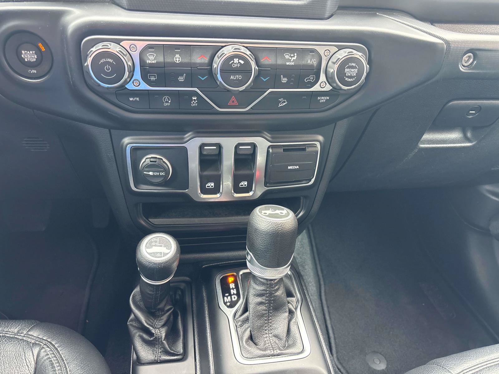 Used 2020 Jeep Wrangler Sport AWD/4WD image 19