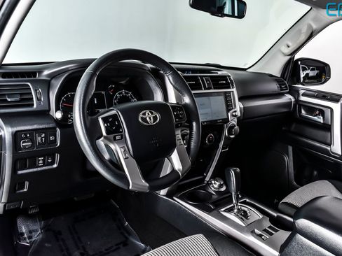 Used 2024 Toyota 4Runner SR5 AWD/4WD image 17