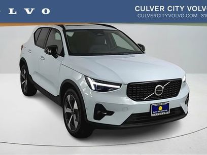 Certified 2026 Volvo XC40 B5 Plus w/ Climate Package