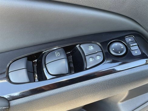 New 2025 Nissan Altima 2.5 SV image 13