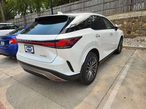 Used 2024 Lexus RX 350 FWD w/ Convenience Package image 4