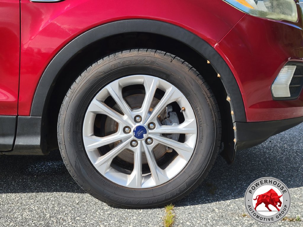 Certified 2017 Ford Escape SE w/ Equipment Group 201A FWD image 12