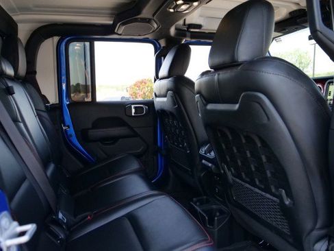 Used 2022 Jeep Gladiator Rubicon w/ LED Lighting Group AWD/4WD image 37