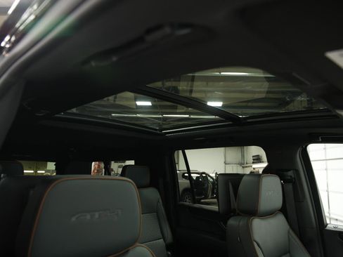 New 2026 GMC Yukon XL AT4 w/ AT4 Premium Plus Package image 23