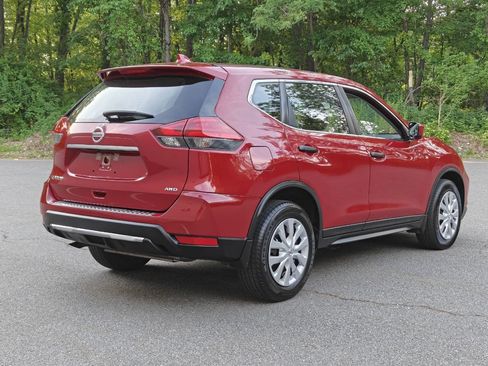 Used 2017 Nissan Rogue S AWD/4WD image 3